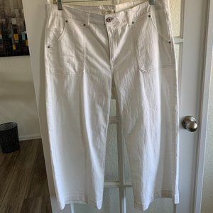 Jessica Simpson White Capris, Size 16W